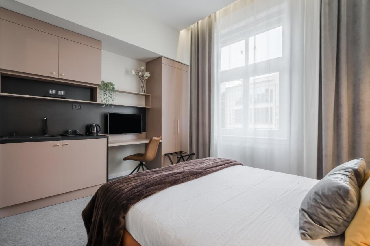 Astoria Boutique Suites- Best Location By Bqa บูดาเปสต์ ภายนอก รูปภาพ