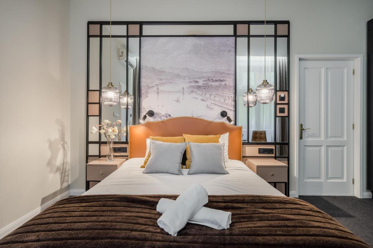 Astoria Boutique Suites- Best Location By Bqa บูดาเปสต์ ภายนอก รูปภาพ