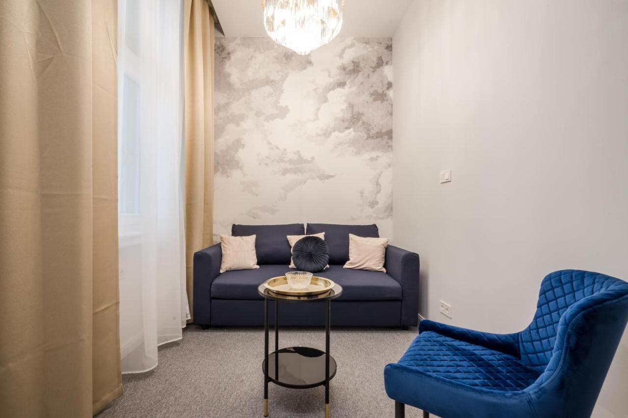 Astoria Boutique Suites- Best Location By Bqa บูดาเปสต์ ภายนอก รูปภาพ