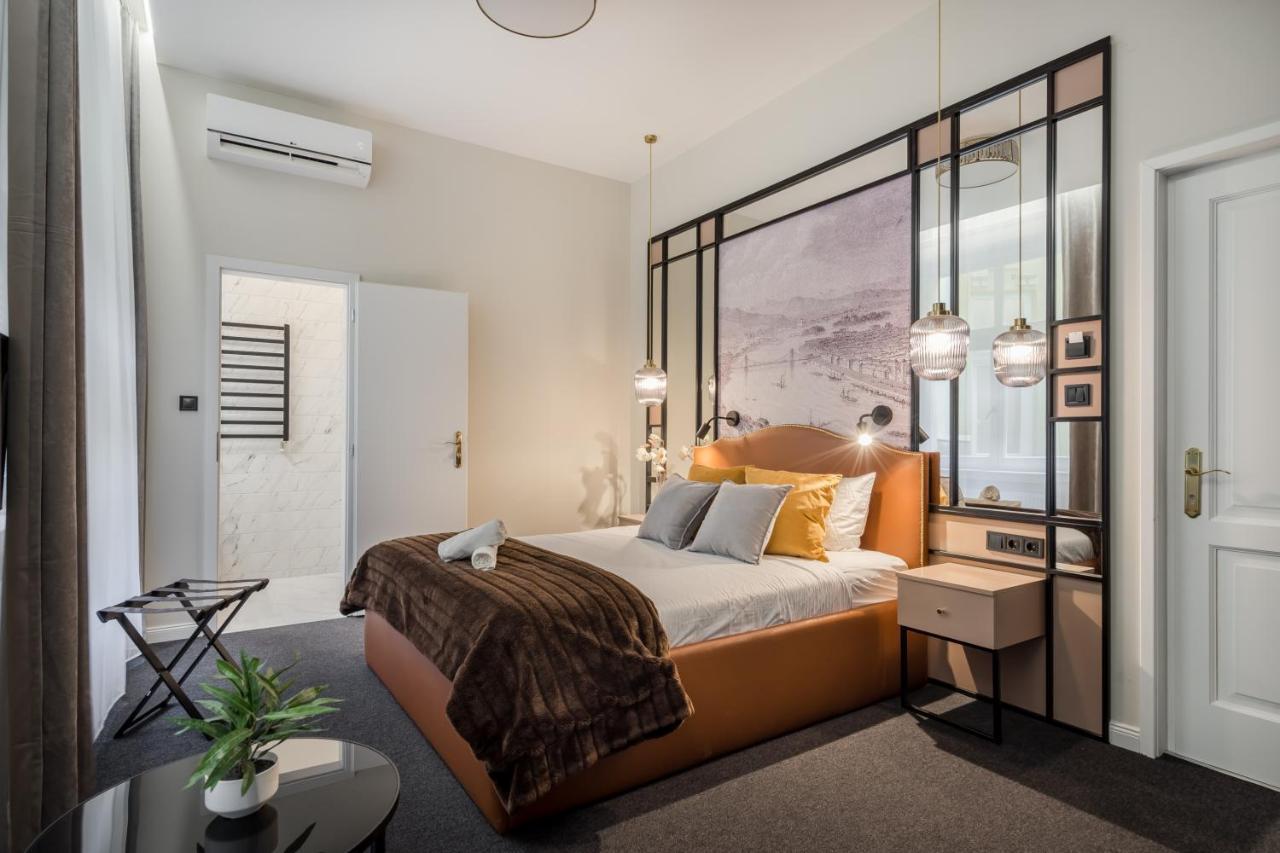 Astoria Boutique Suites- Best Location By Bqa บูดาเปสต์ ภายนอก รูปภาพ