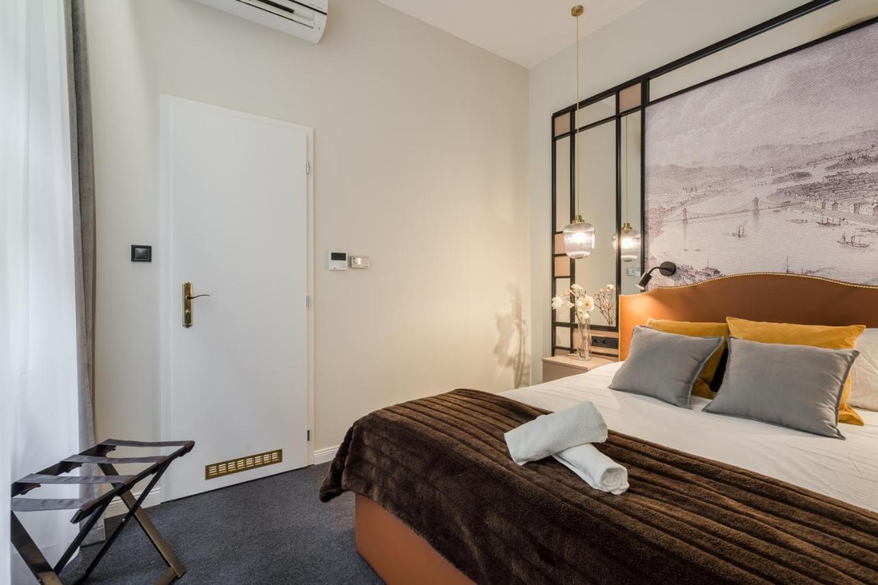 Astoria Boutique Suites- Best Location By Bqa บูดาเปสต์ ภายนอก รูปภาพ