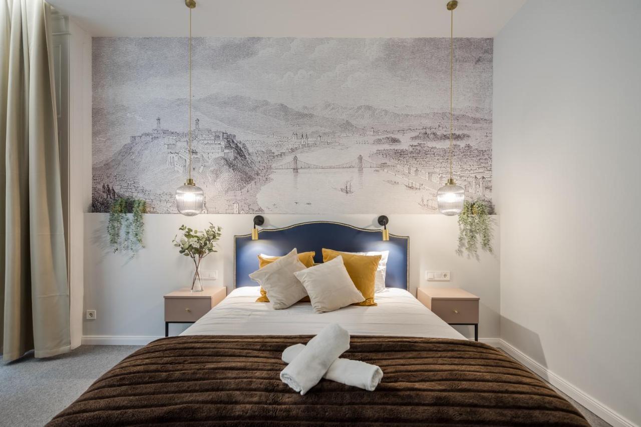 Astoria Boutique Suites- Best Location By Bqa บูดาเปสต์ ภายนอก รูปภาพ