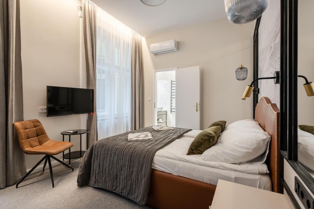 Astoria Boutique Suites- Best Location By Bqa บูดาเปสต์ ภายนอก รูปภาพ